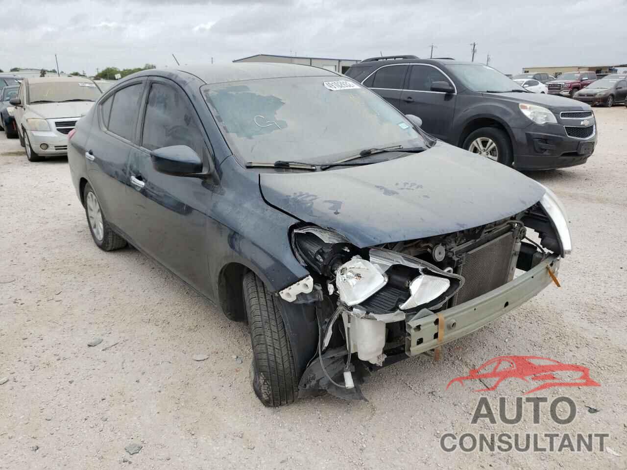 NISSAN VERSA 2017 - 3N1CN7AP3HL871804