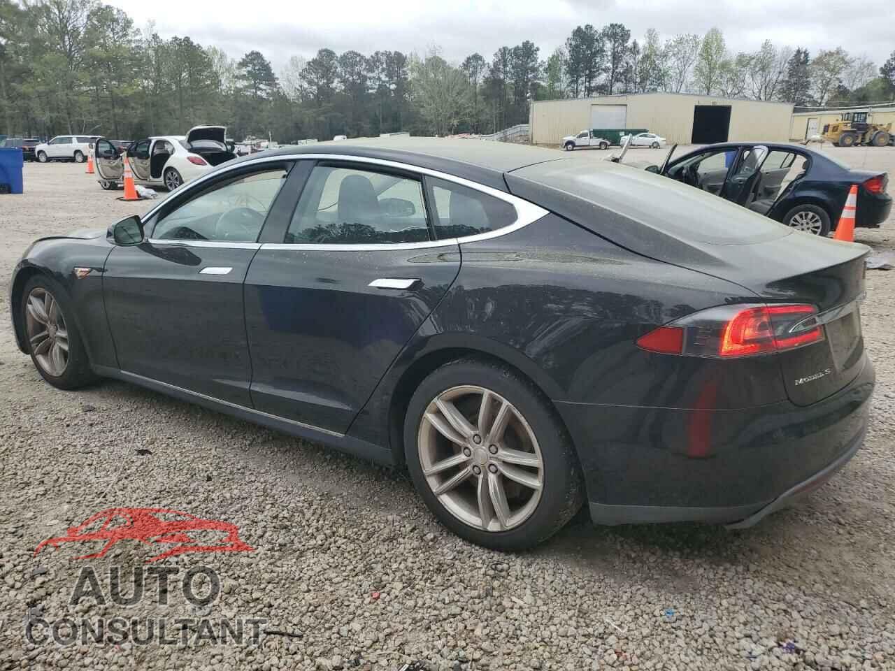 TESLA MODEL S 2015 - 5YJSA1E20FF101913
