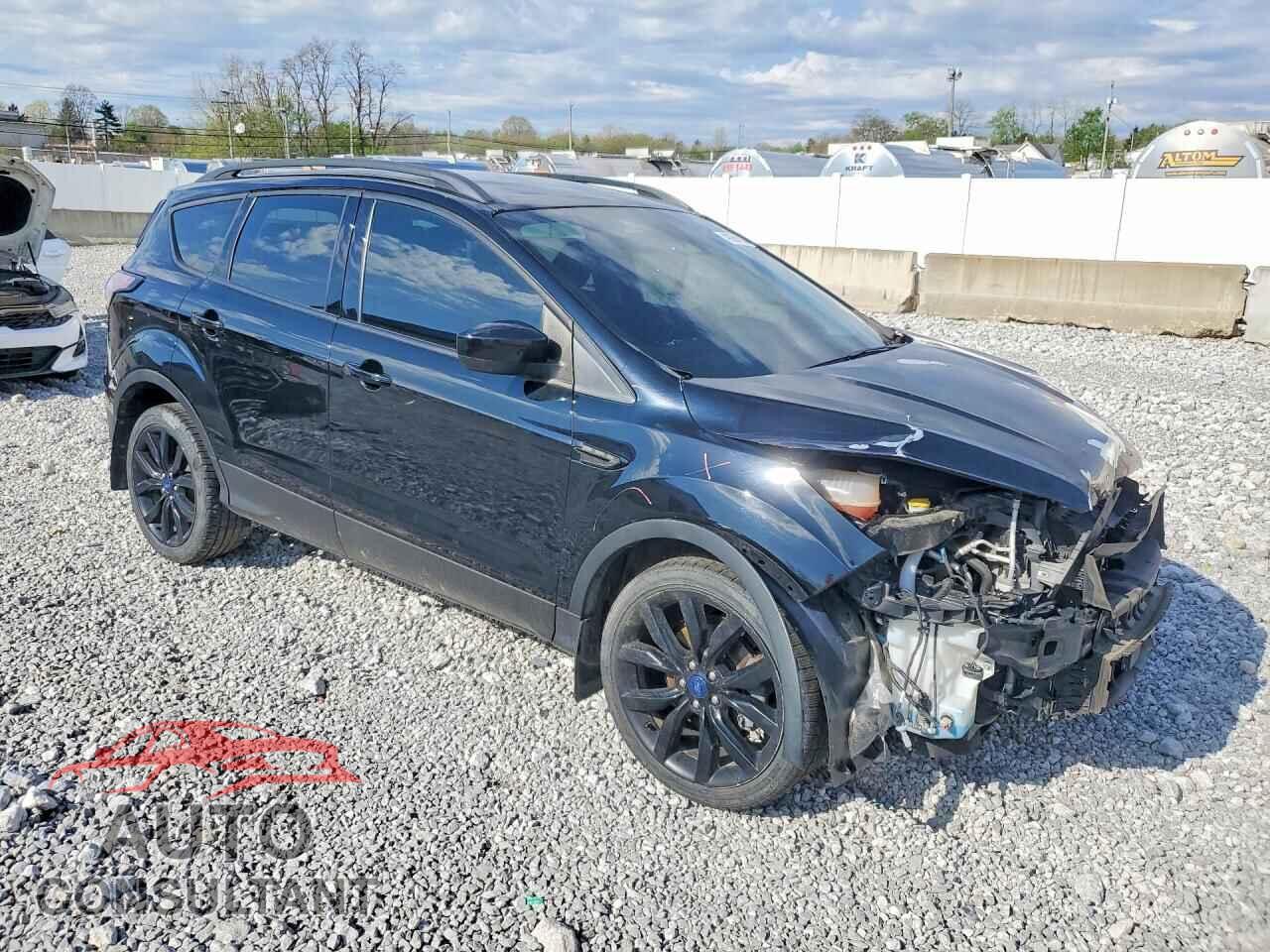 FORD ESCAPE 2018 - 1FMCU0GD0JUB67667