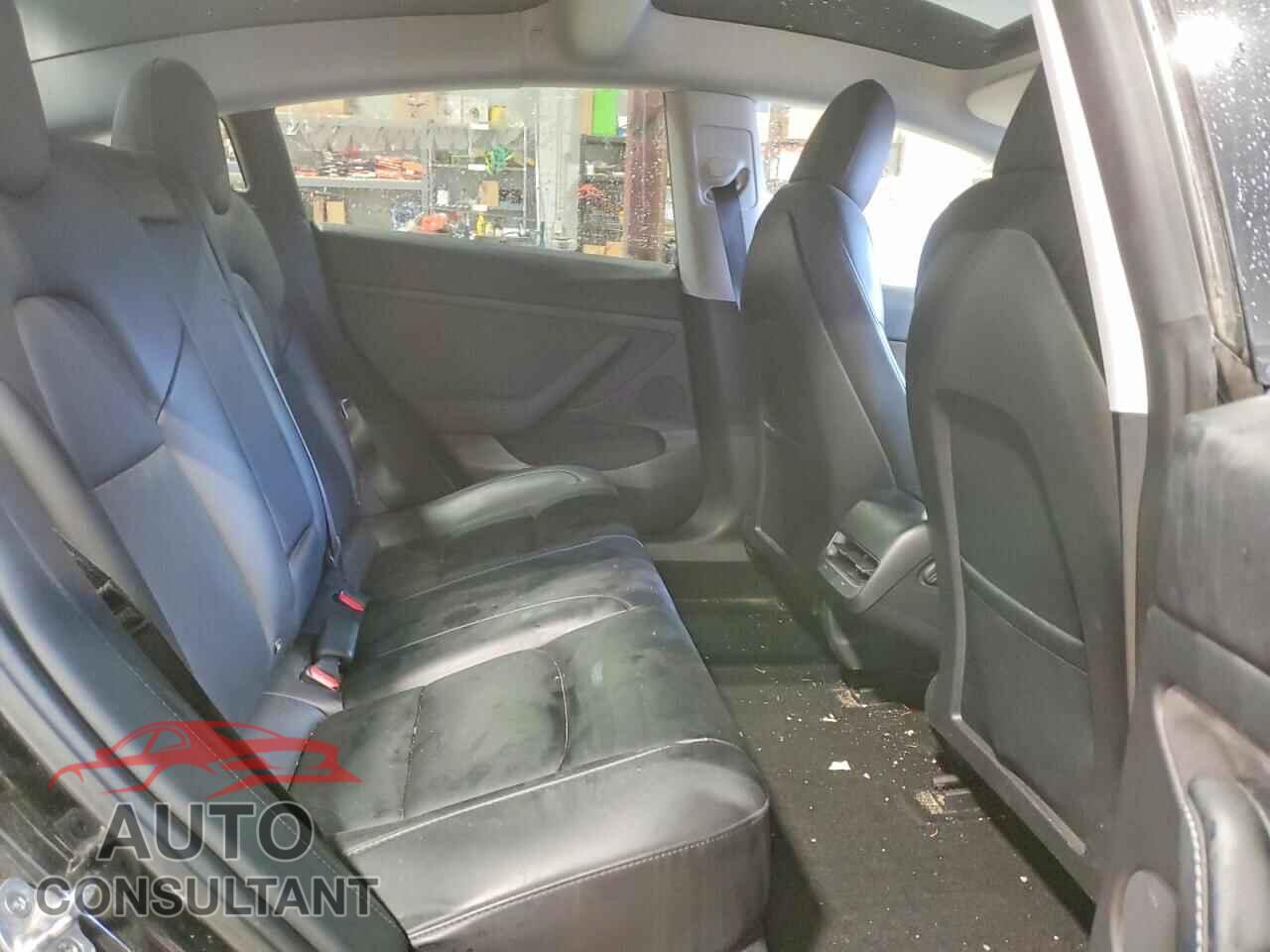 TESLA MODEL 3 2022 - 5YJ3E1EA8NF322402