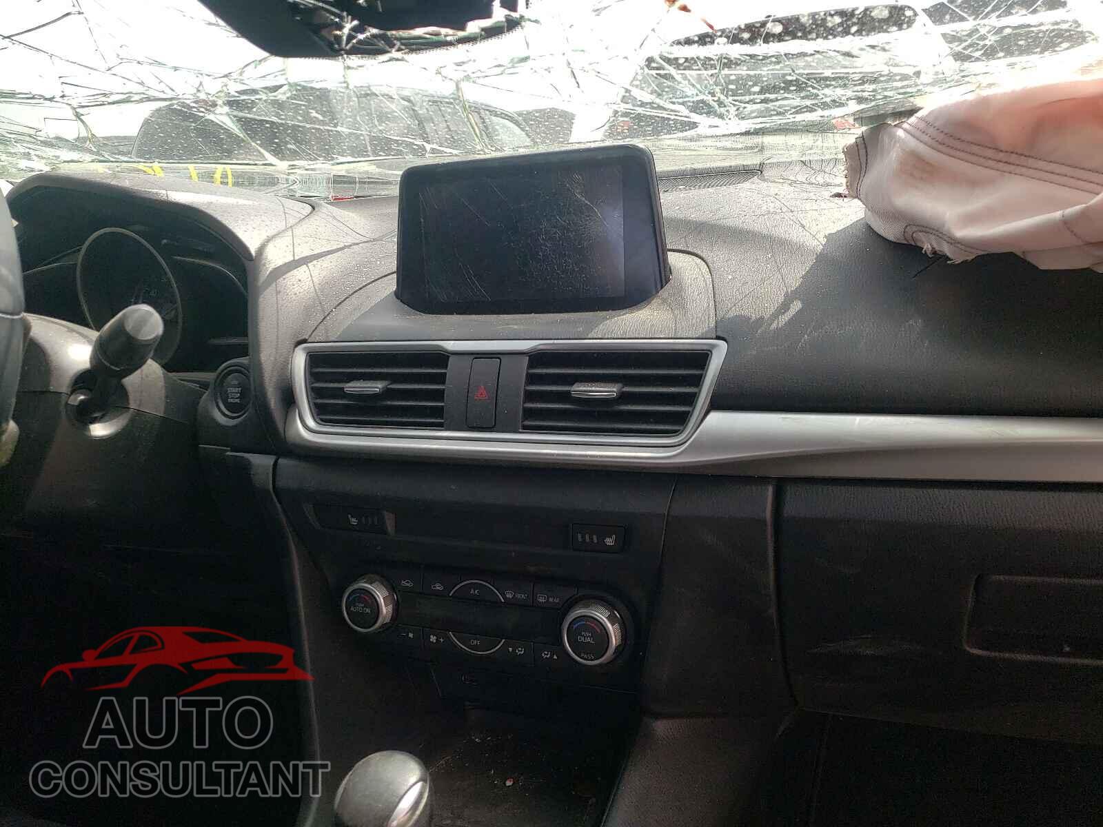 MAZDA 3 2017 - 3MZBN1V73HM136957