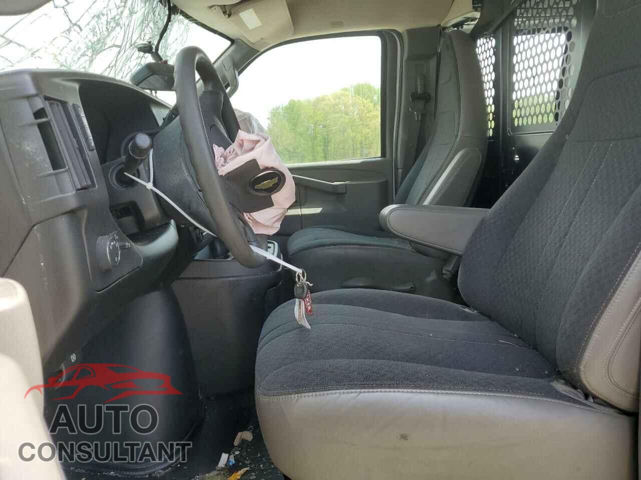 CHEVROLET EXPRESS 2019 - 1GCWGAFG7K1288077