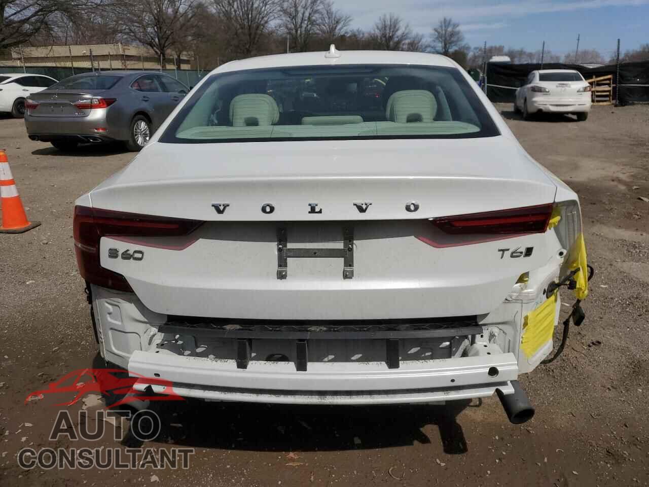 VOLVO S60 2020 - 7JRA22TK8LG045384