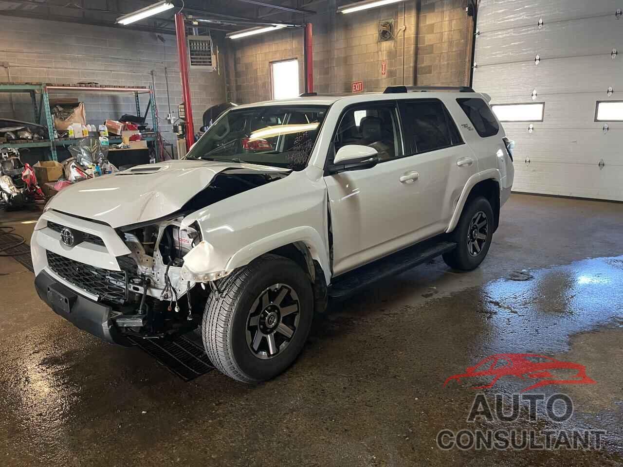 TOYOTA 4RUNNER 2018 - JTEBU5JR8J5507526