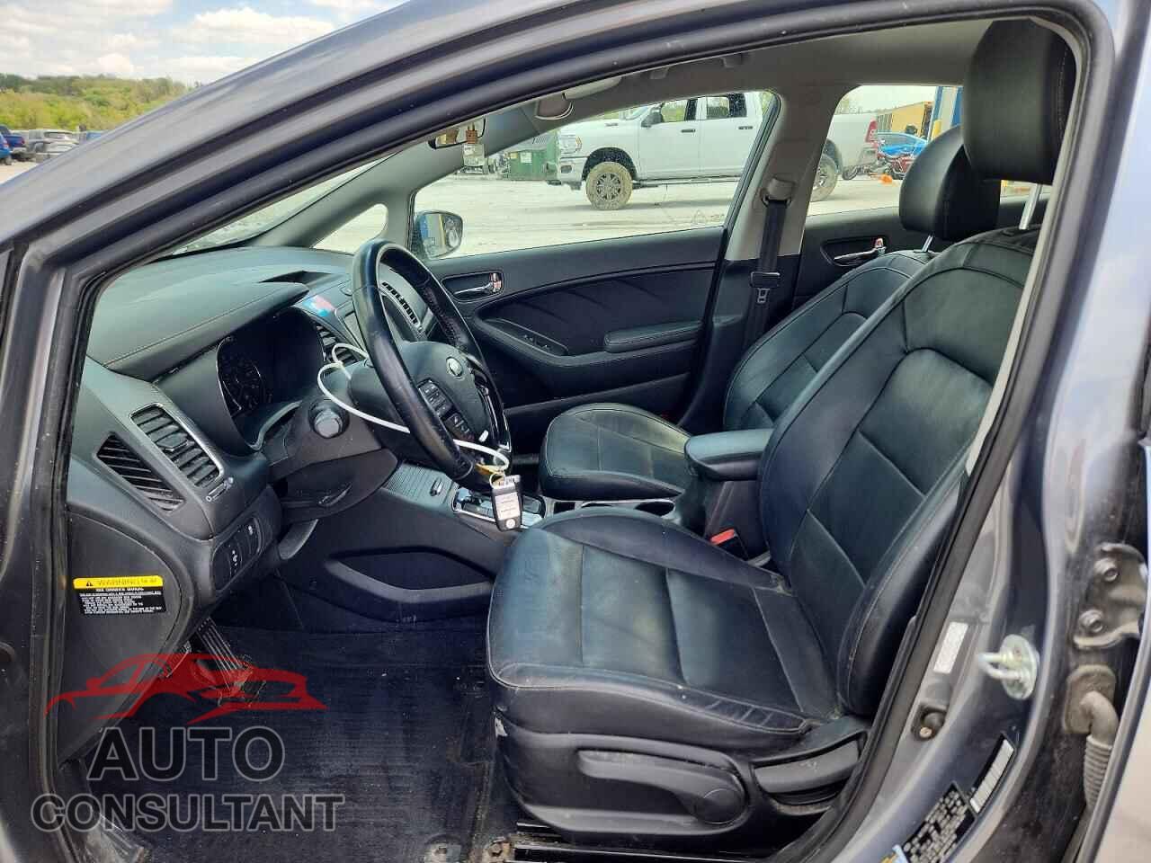 KIA FORTE 2017 - 3KPFL4A84HE004746