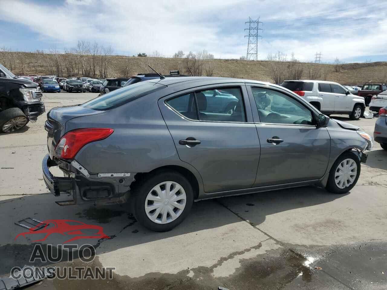 NISSAN VERSA 2018 - 3N1CN7AP8JL861663