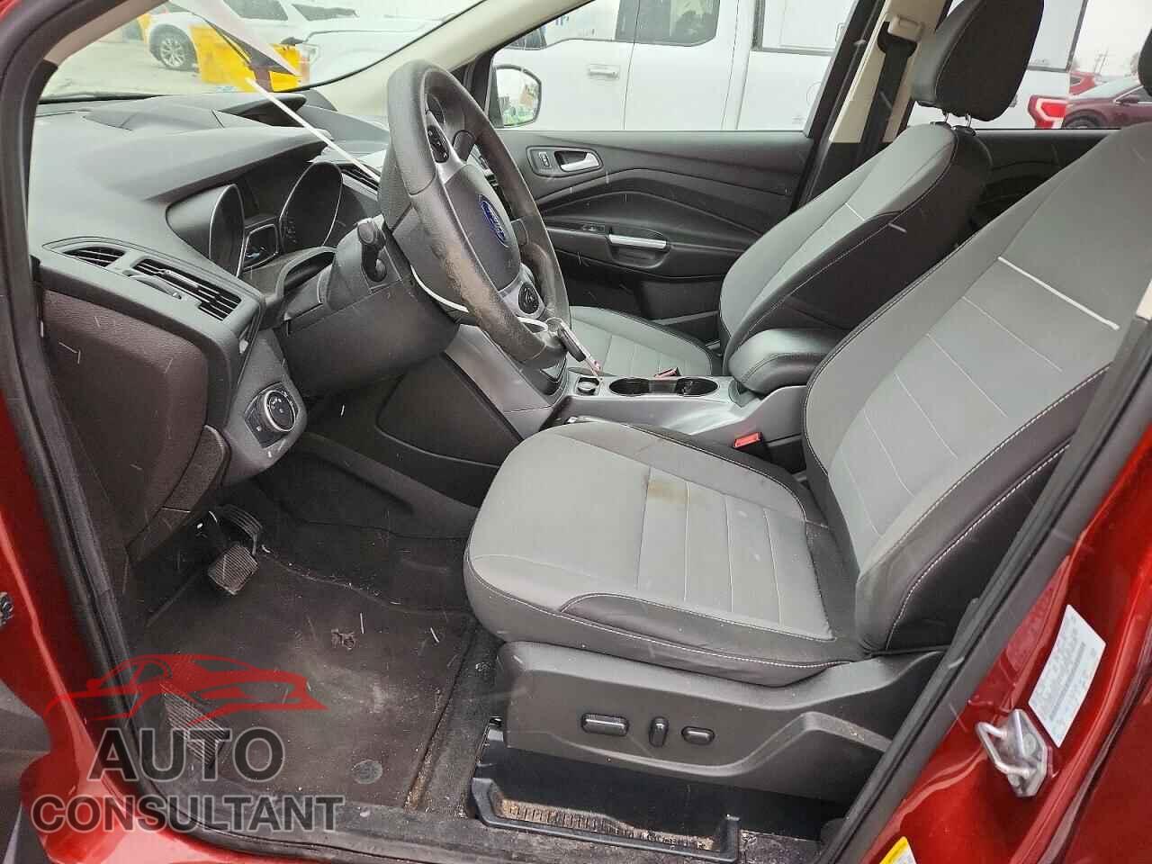FORD ESCAPE 2015 - 1FMCU0G78FUB77610