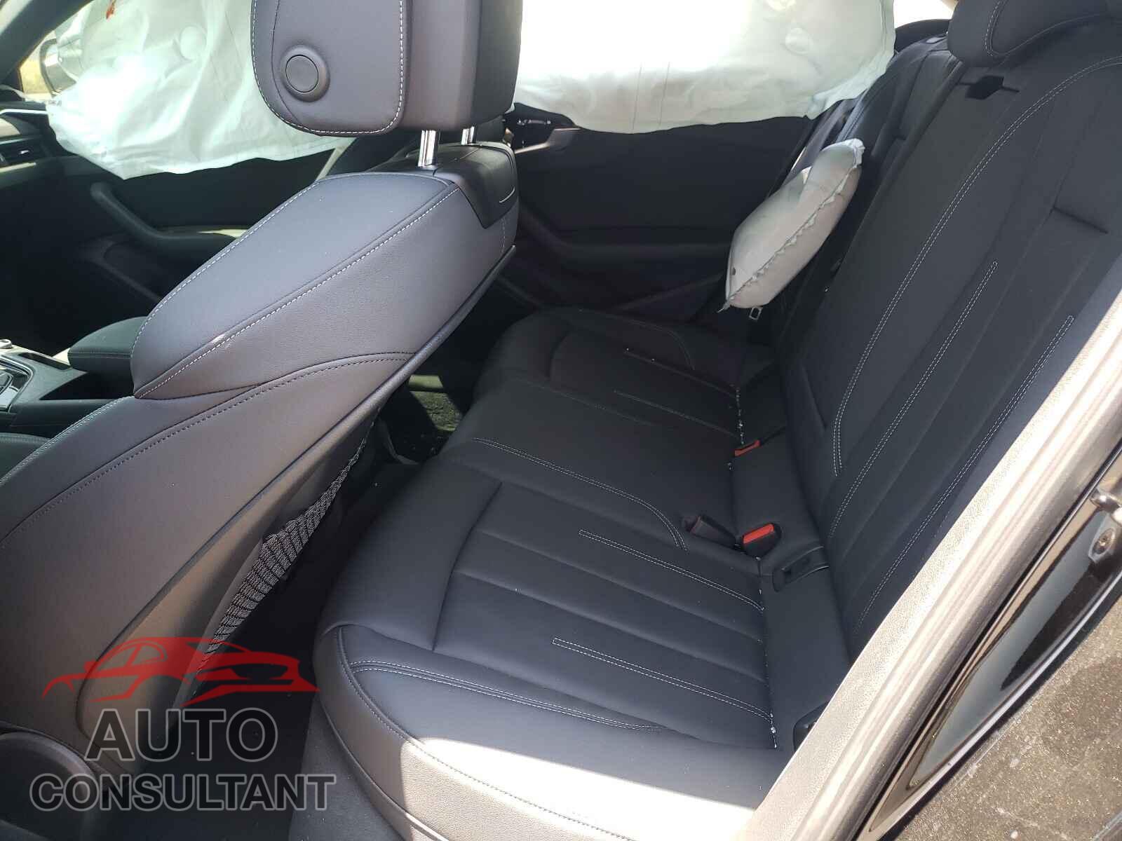 AUDI A4 2021 - WAUDABF45MN005365