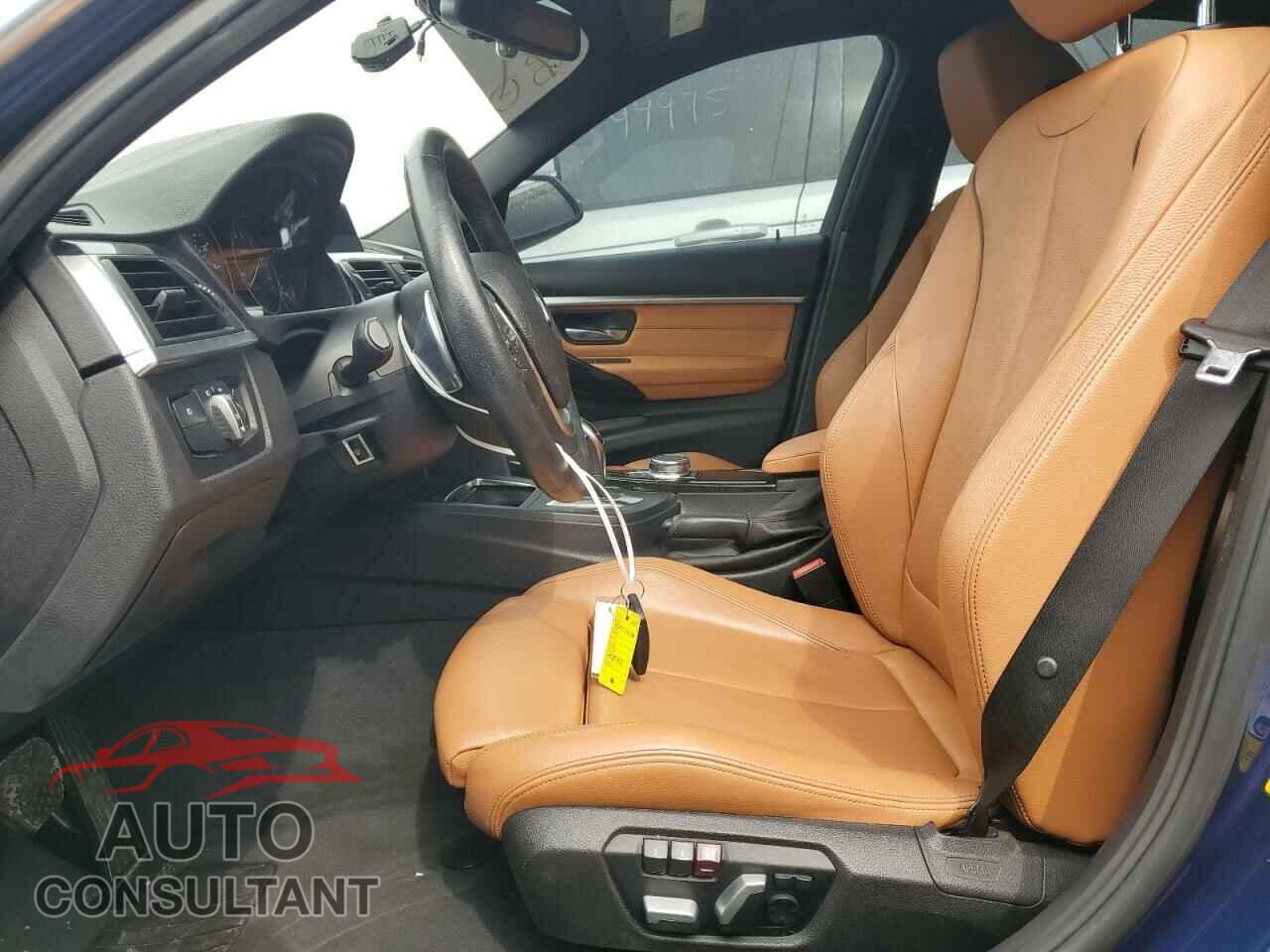 BMW 3 SERIES 2018 - WBA8B9C50JEE80831