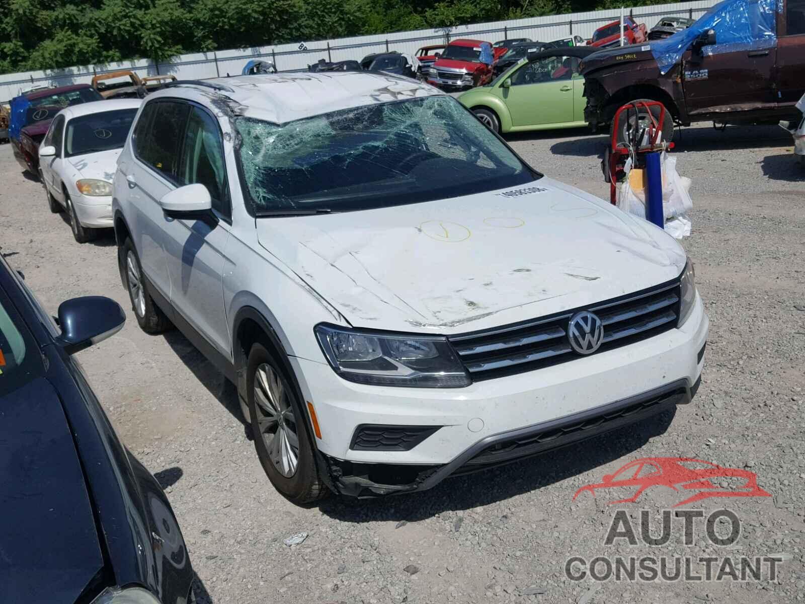 VOLKSWAGEN TIGUAN SE 2018 - 3VV3B7AX4JM091060