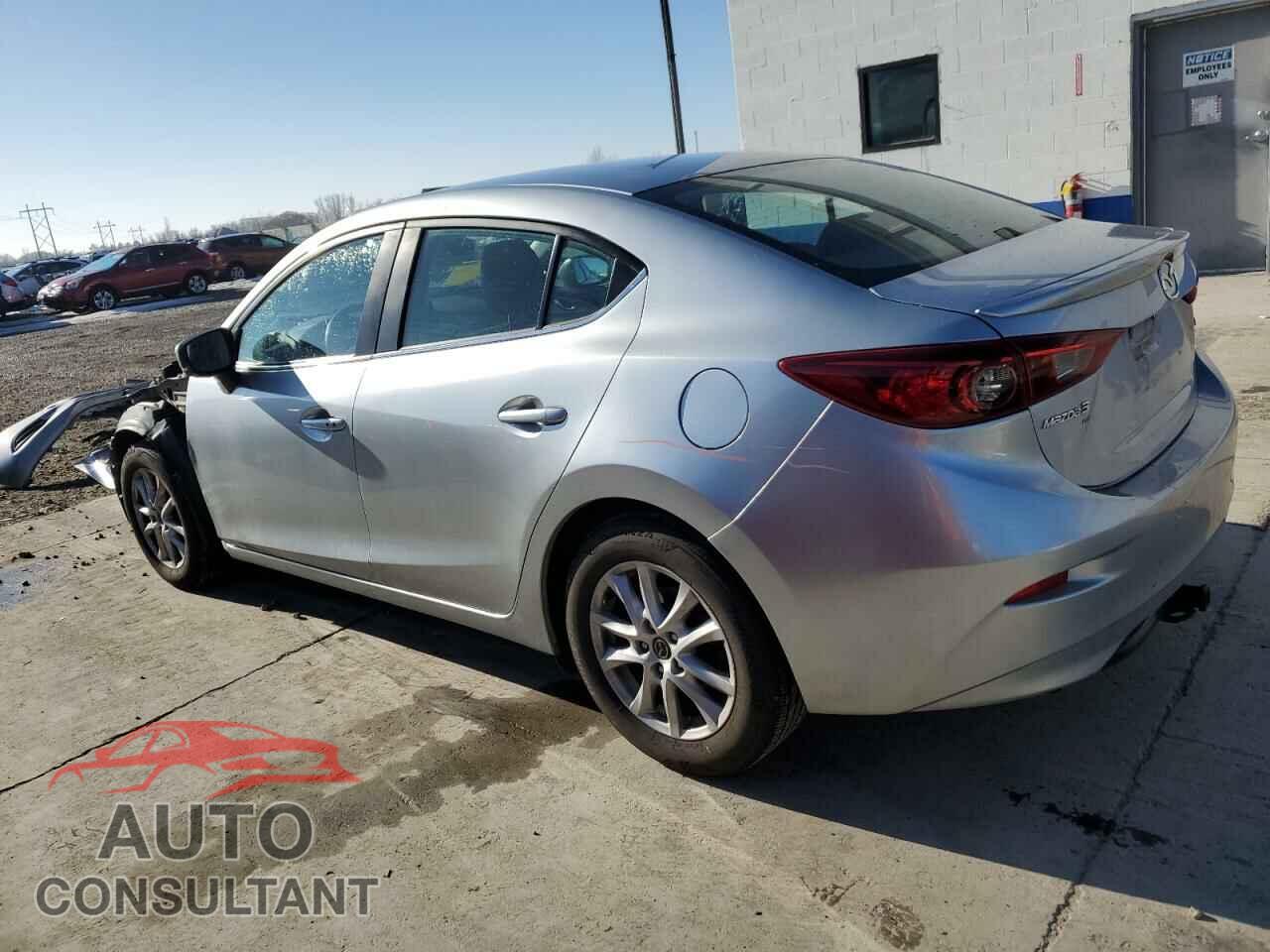 MAZDA 3 2018 - 3MZBN1V34JM199617