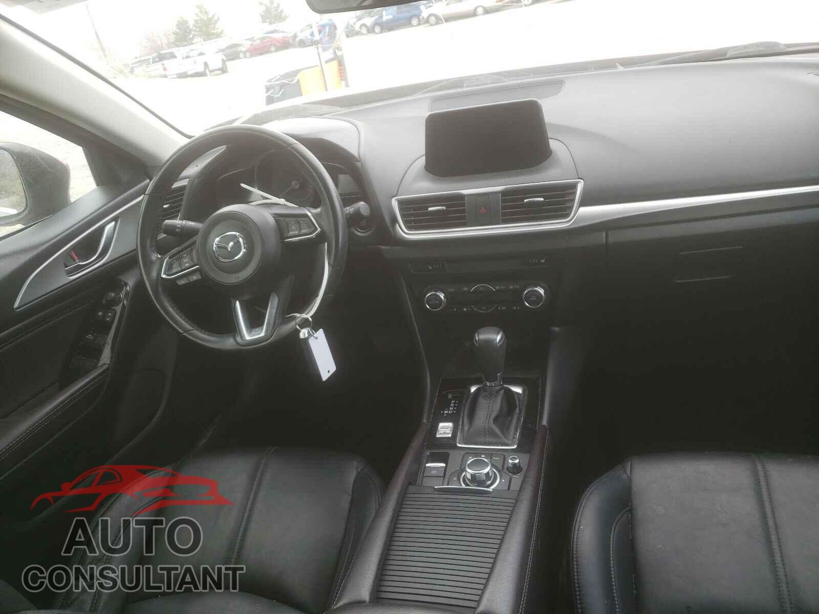 MAZDA 3 2017 - 3MZBN1L71HM114457