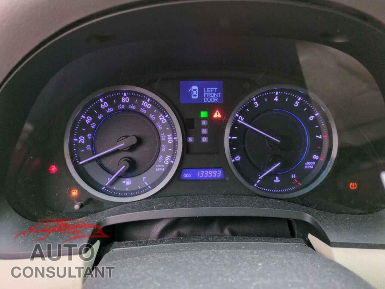 LEXUS IS 2011 - JTHCF5C25B5050595