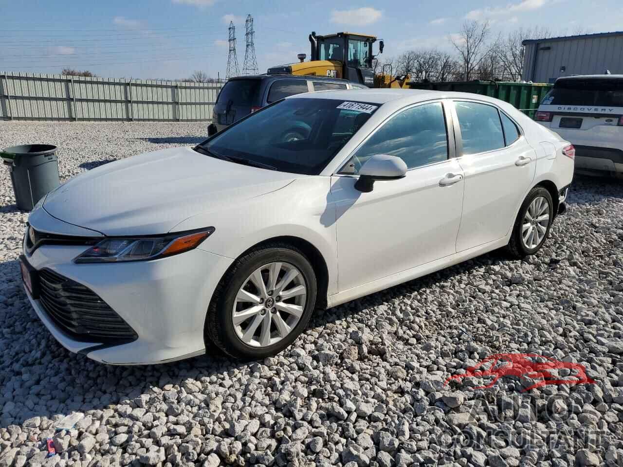 TOYOTA CAMRY 2018 - 4T1B11HK3JU674411