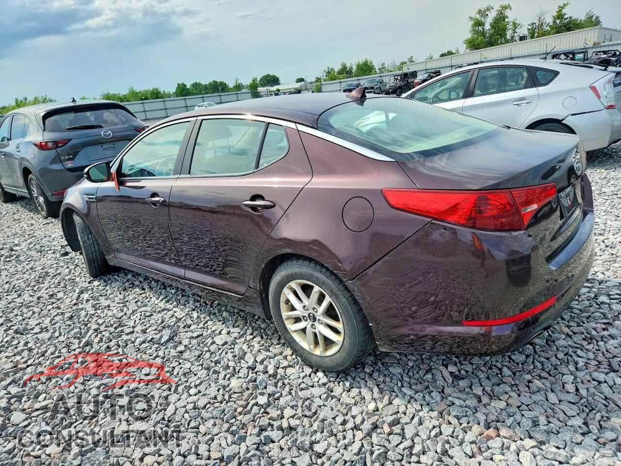 KIA OPTIMA 2011 - KNAGM4A71B5080286