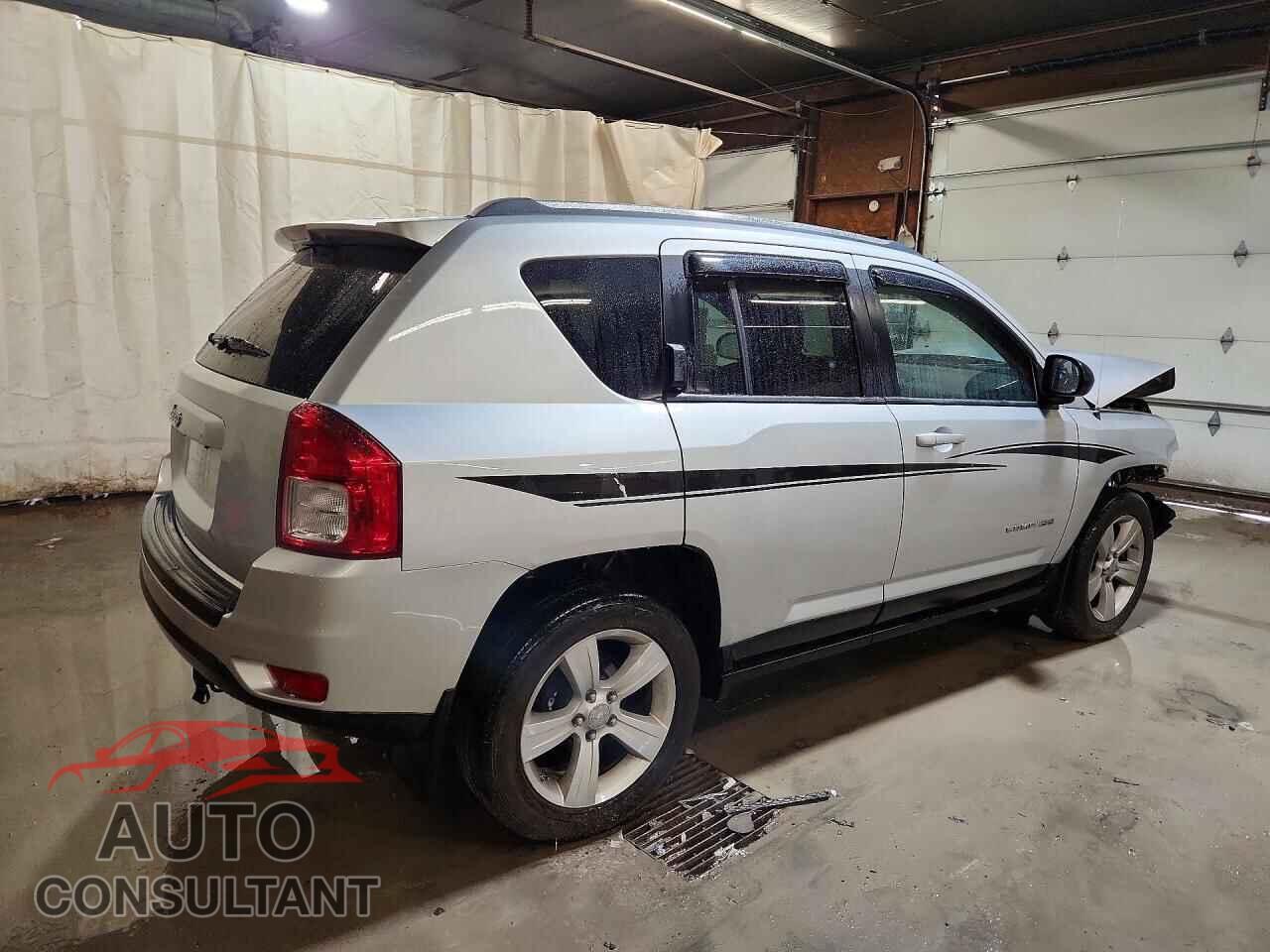 JEEP COMPASS 2011 - 1J4NF1FB5BD244736