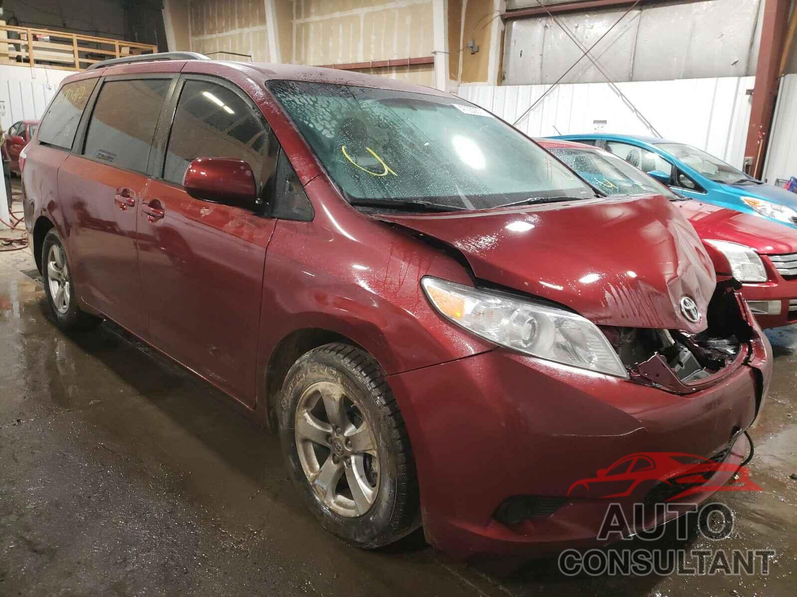 TOYOTA SIENNA 2017 - 5TDKZ3DC6HS869876