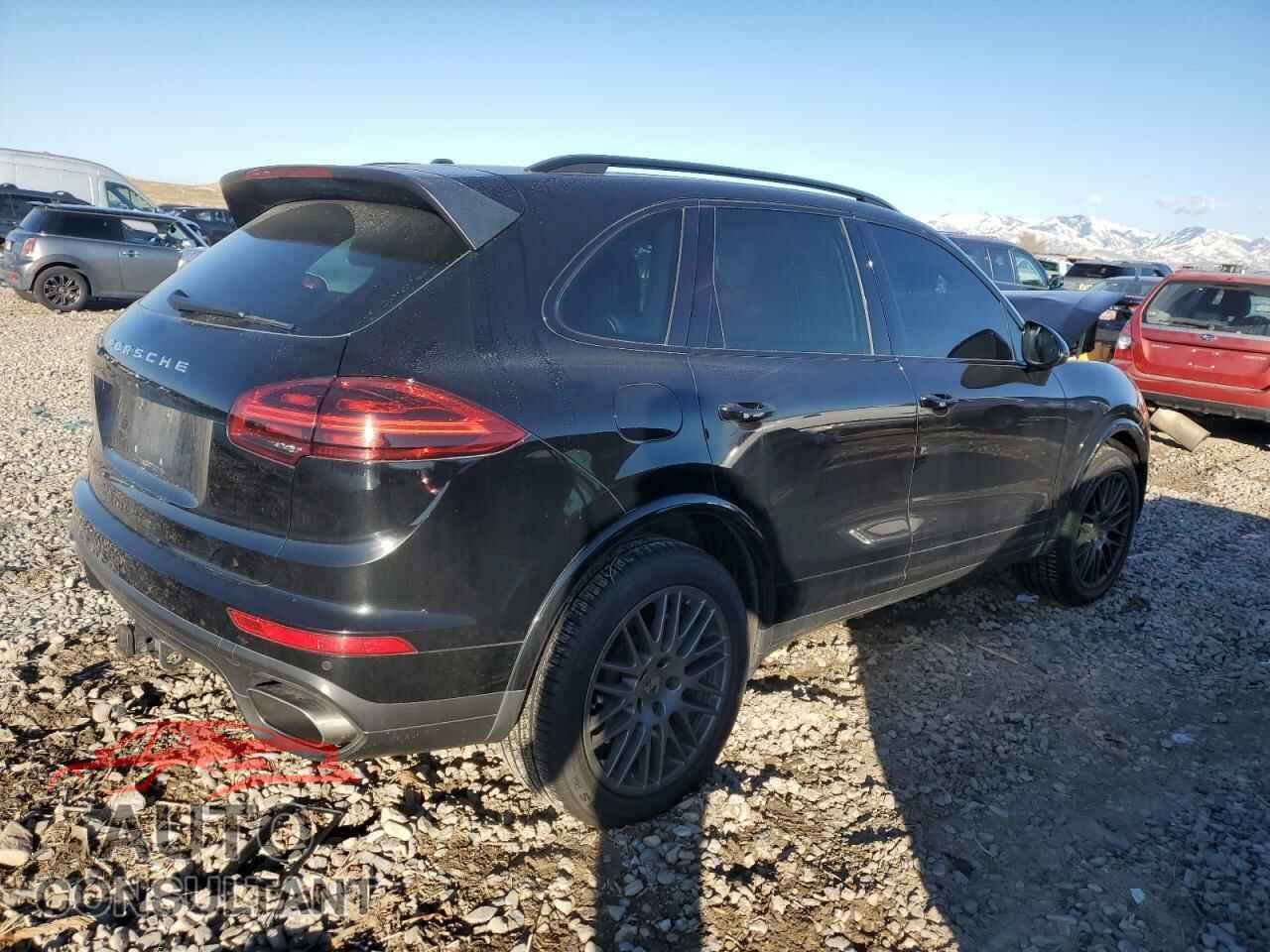 PORSCHE CAYENNE 2017 - WP1AA2A28HKA81289