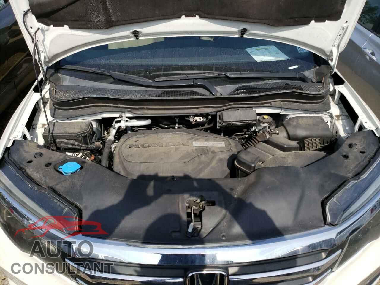 HONDA PILOT 2018 - 5FNYF5H74JB012932