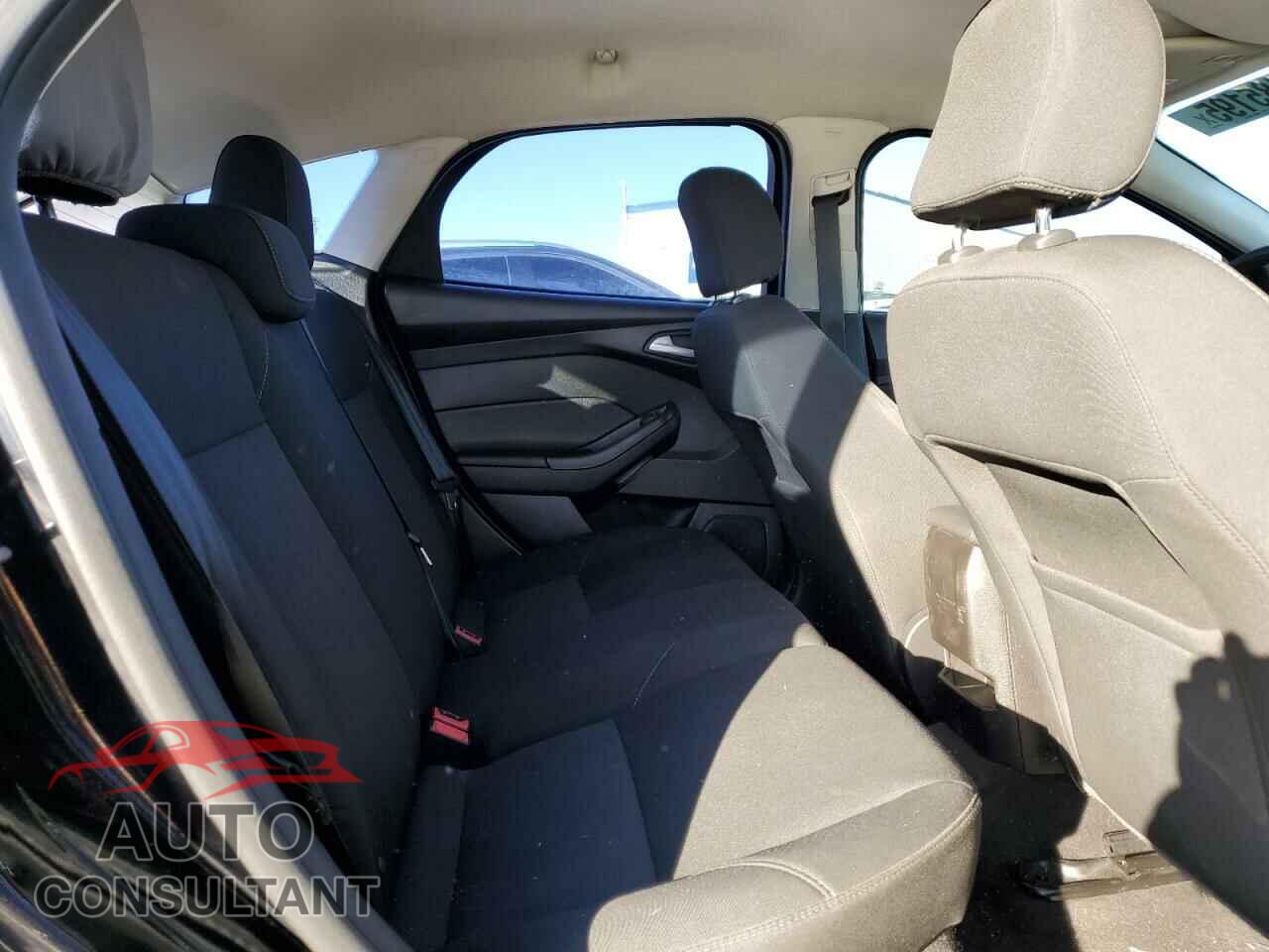 FORD FOCUS 2016 - 1FADP3K26GL392218