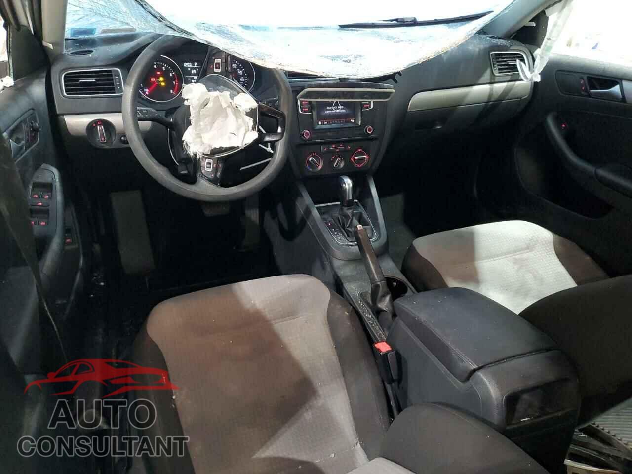 VOLKSWAGEN JETTA 2017 - 3VW2B7AJ5HM352614