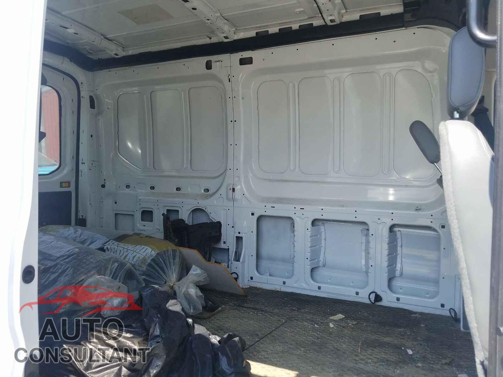 FORD TRANSIT CO 2017 - 1FTYR1CMXHKA13268