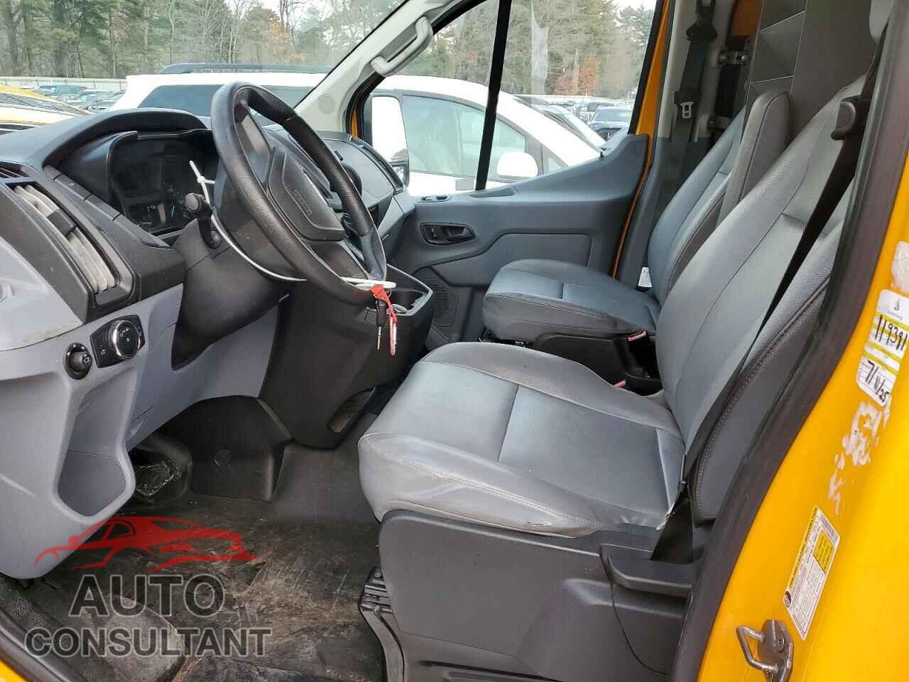 FORD TRANSIT 2019 - 1FTYR1YM9KKB27875
