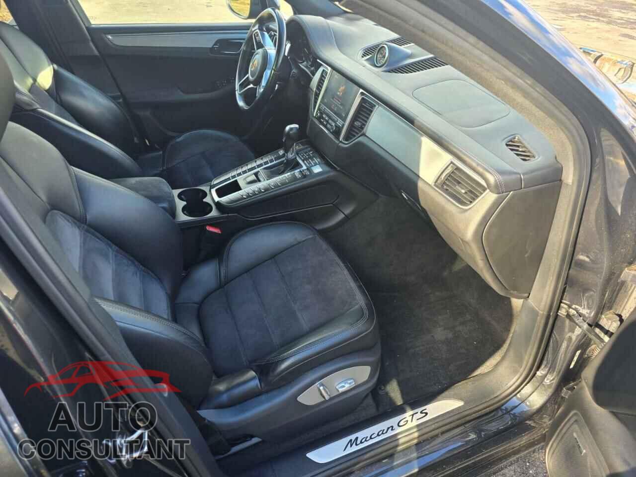 PORSCHE MACAN 2017 - WP1AG2A56HLB51360