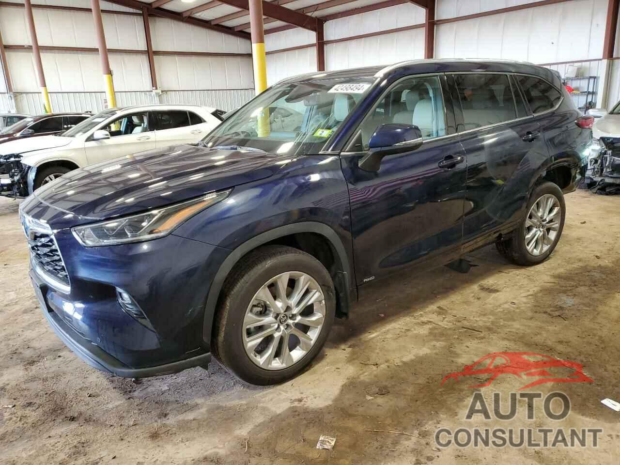 TOYOTA HIGHLANDER 2022 - 5TDXBRCH3NS551638