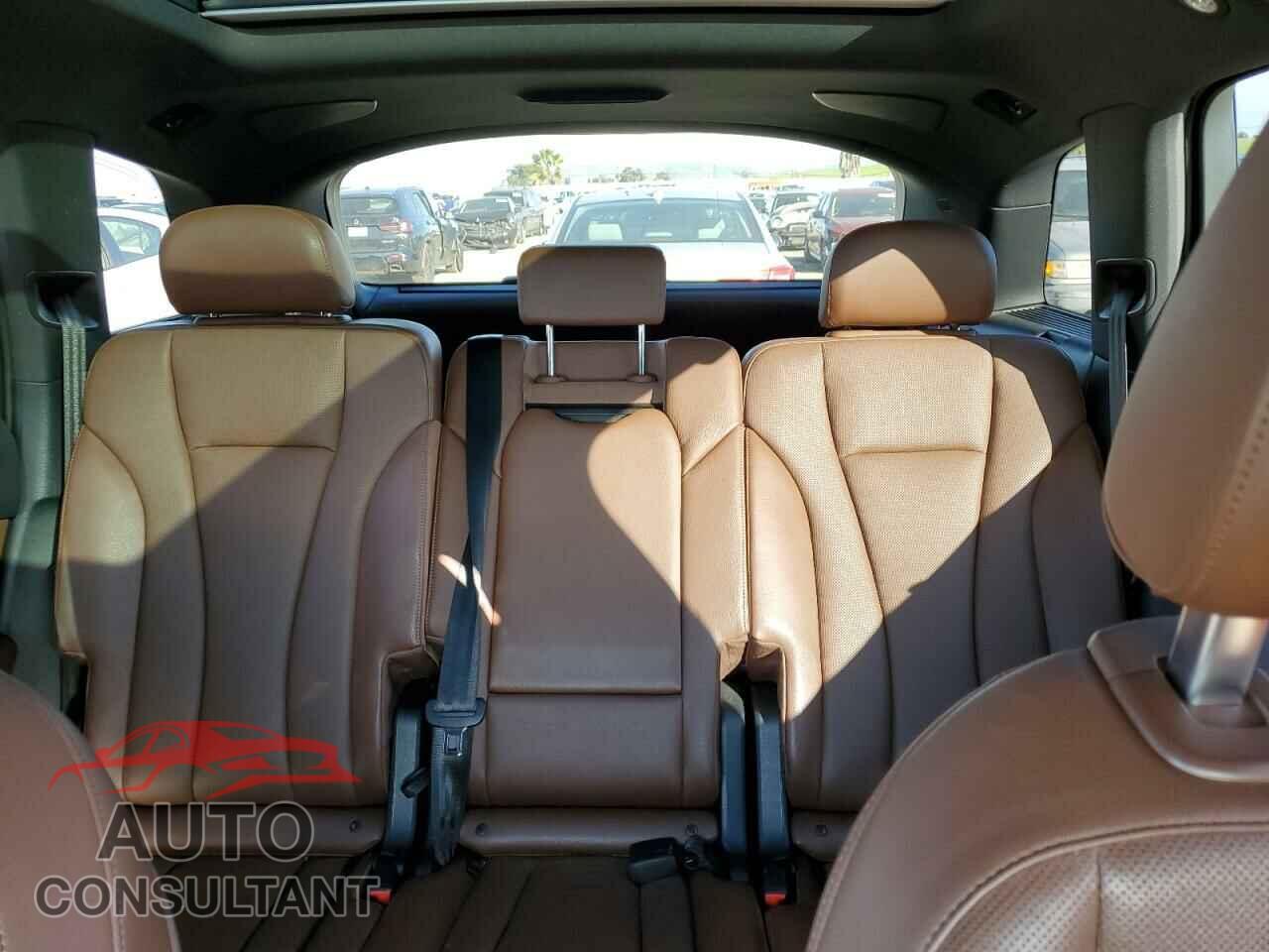 AUDI Q7 2017 - WA1VAAF76HD018241