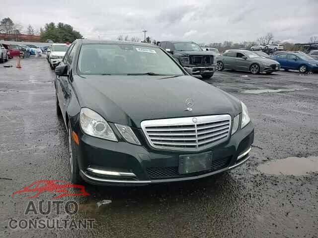 MERCEDES-BENZ E-CLASS 2012 - WDDHF8JB7CA606321