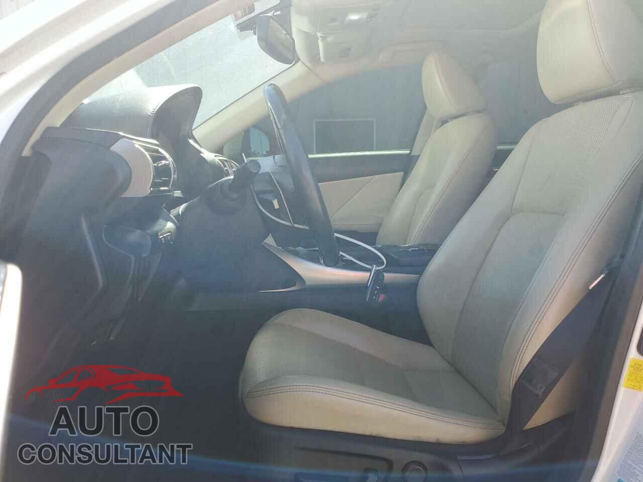 LEXUS IS 2016 - JTHBA1D29G5013929