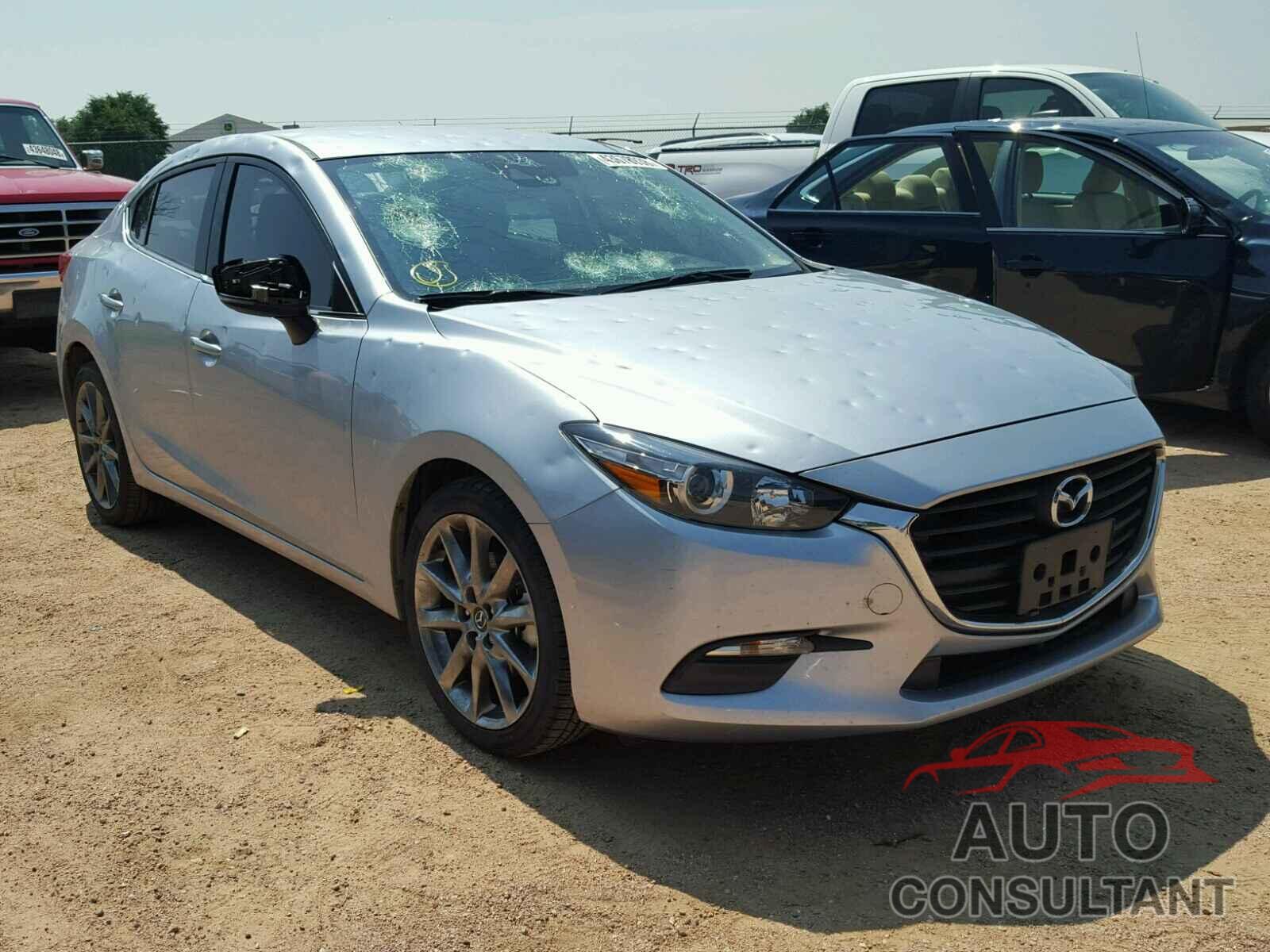 MAZDA 3 2018 - 3MZBN1V34JM174555