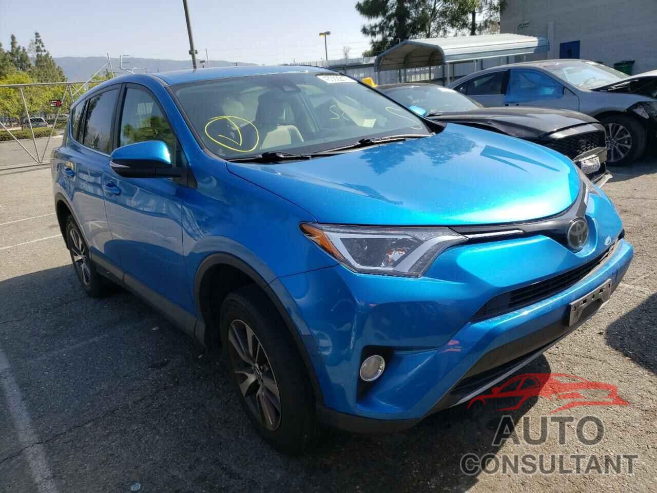 TOYOTA RAV4 2017 - JTMWFREV3HJ145220