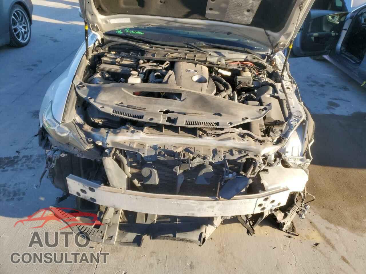 LEXUS IS 2016 - JTHBA1D21G5032135