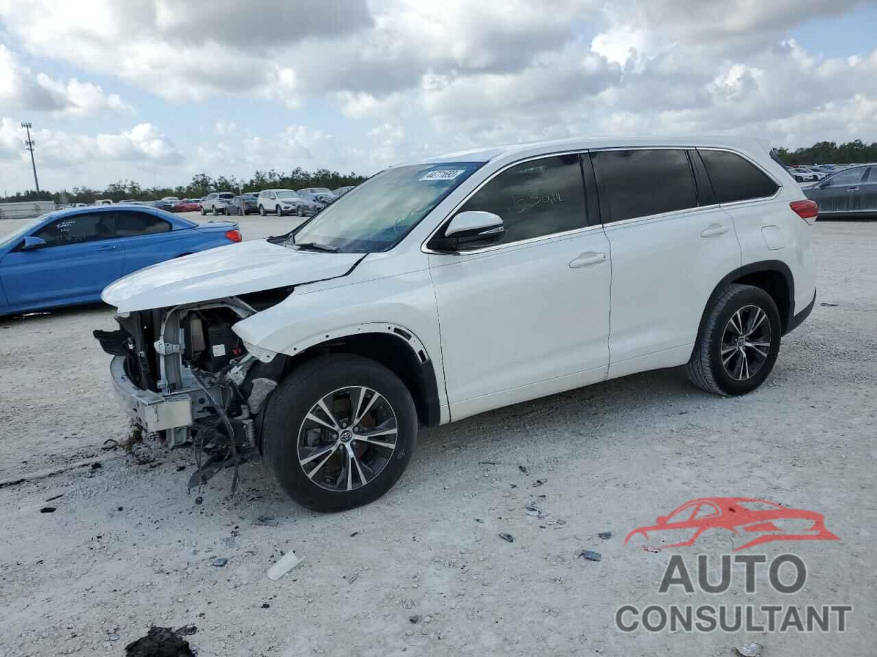 TOYOTA HIGHLANDER 2018 - 5TDZZRFH6JS235662