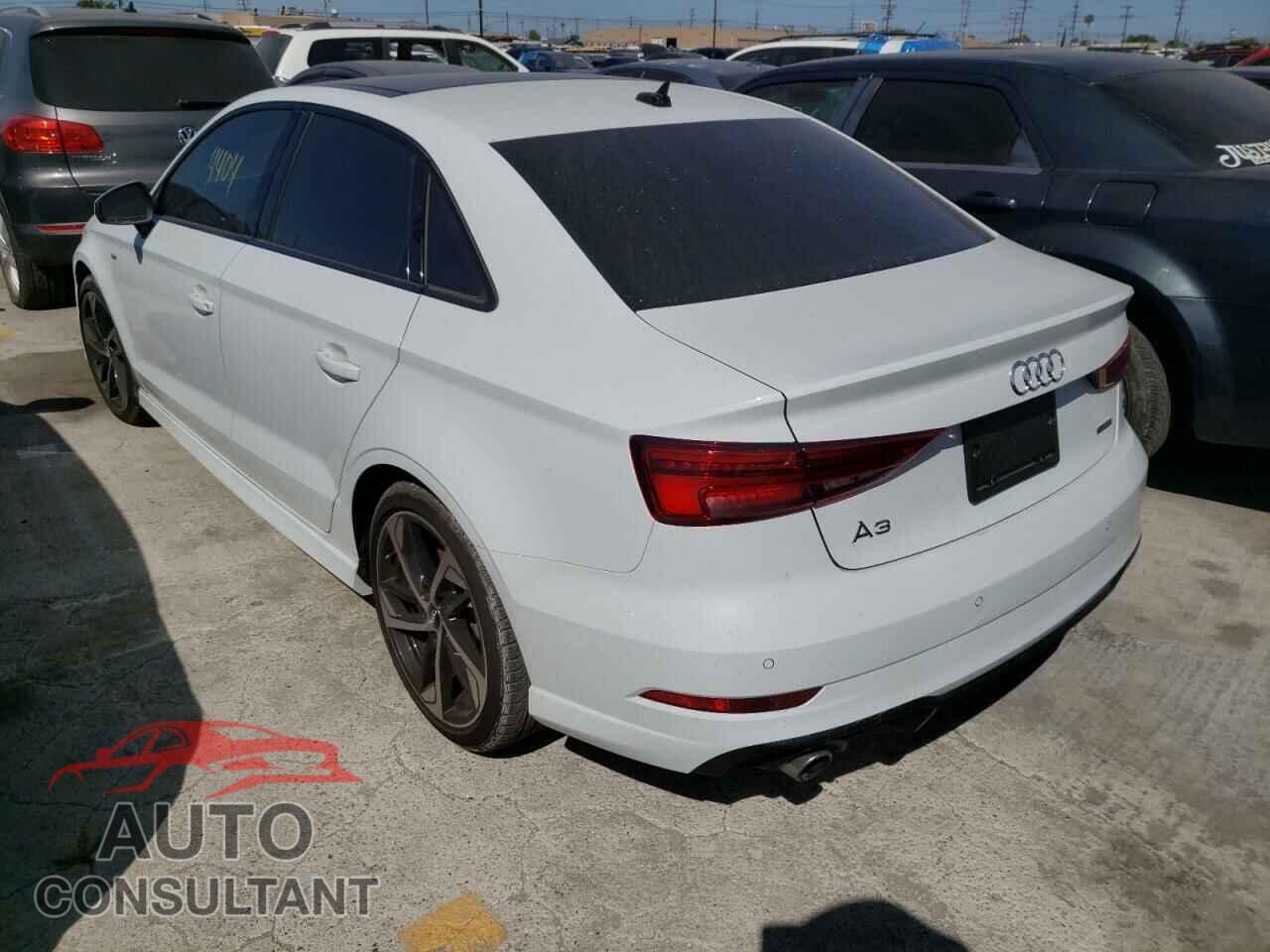 AUDI A3 2020 - WAUBEGFF4LA059448