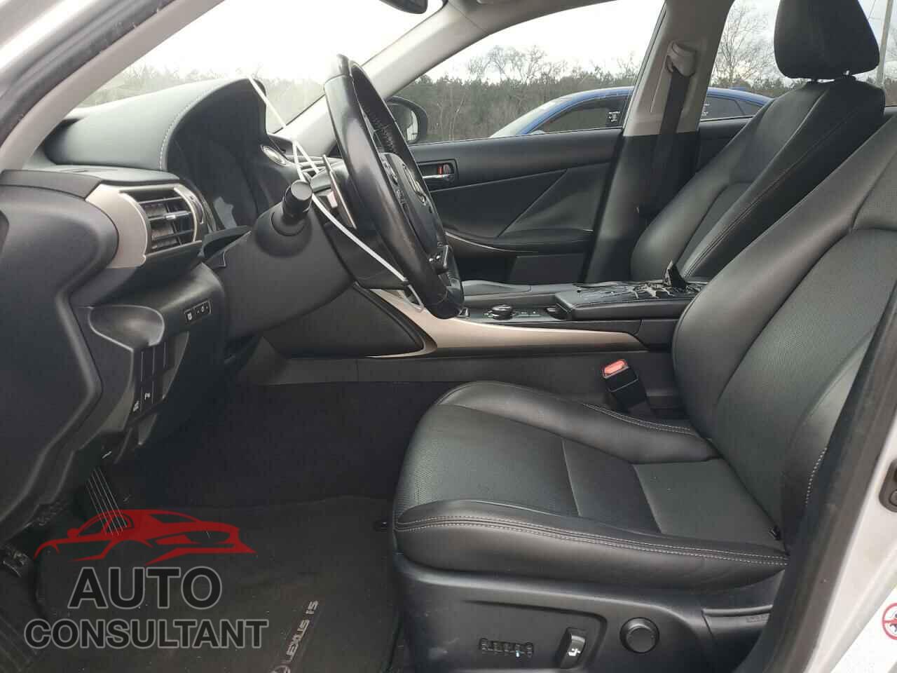 LEXUS IS 2014 - JTHBE1D2XE5002021