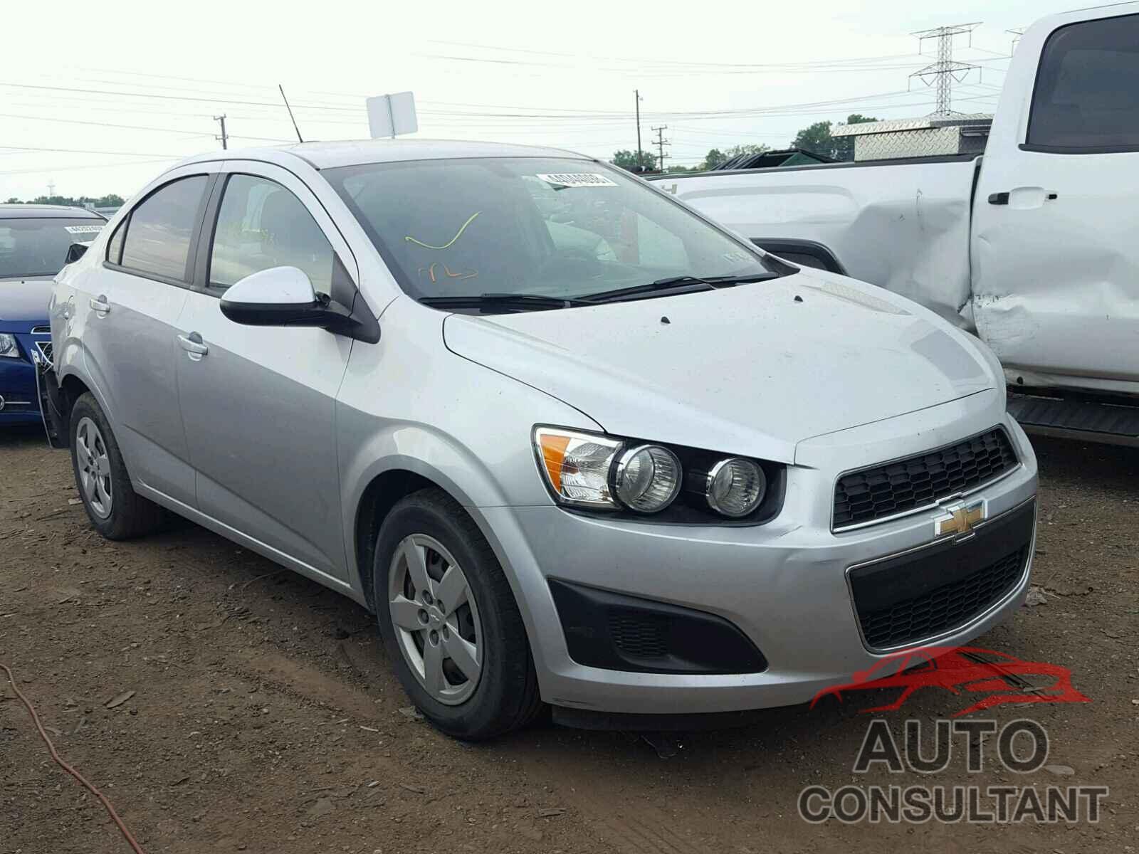 CHEVROLET SONIC 2015 - 1G1JA5SG2F4100619