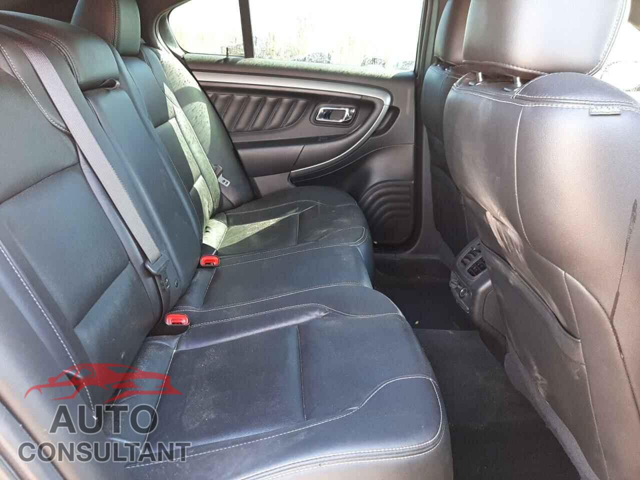 FORD TAURUS 2017 - 1FAHP2E89HG118503