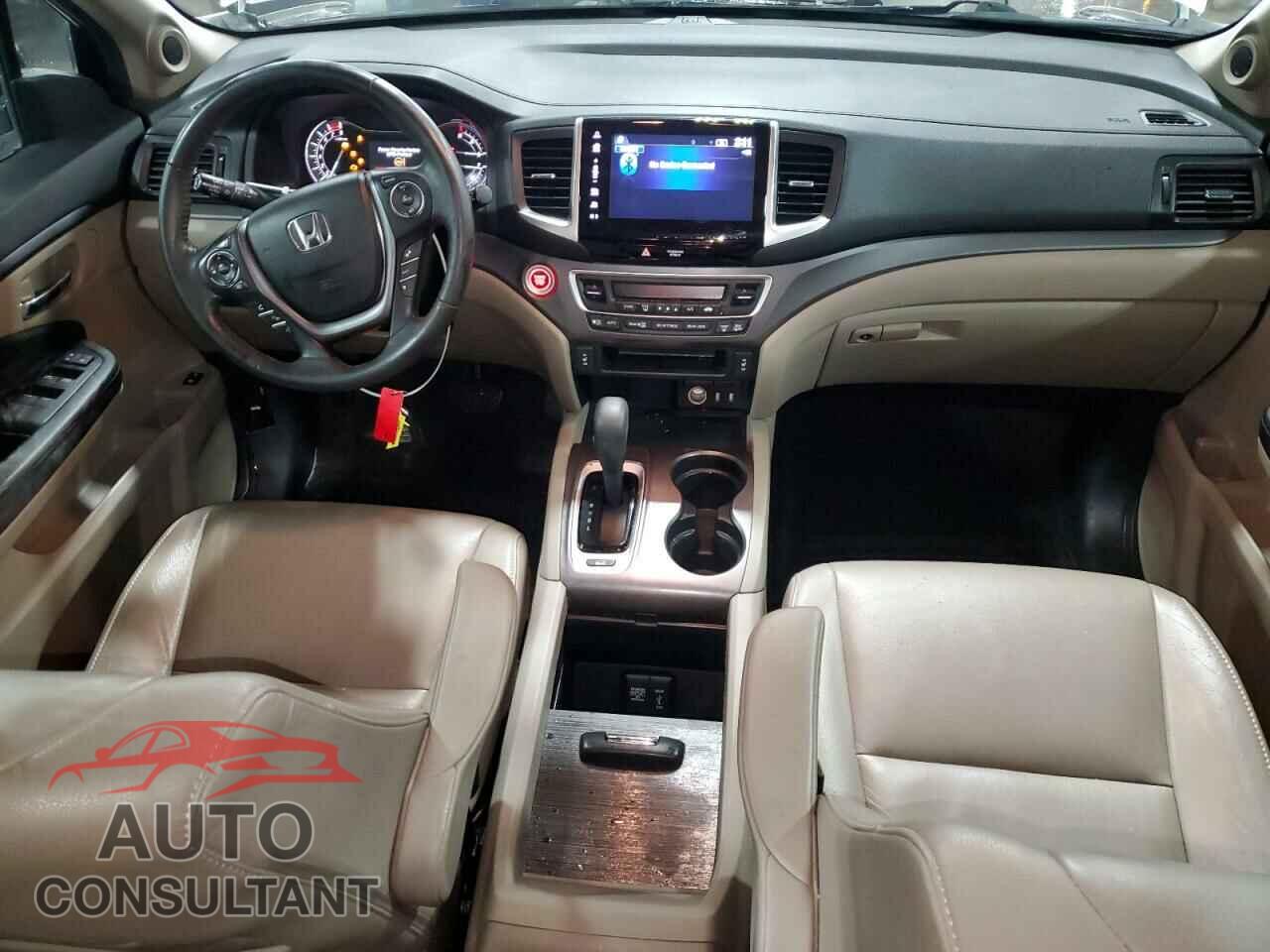 HONDA PILOT 2017 - 5FNYF6H53HB020454