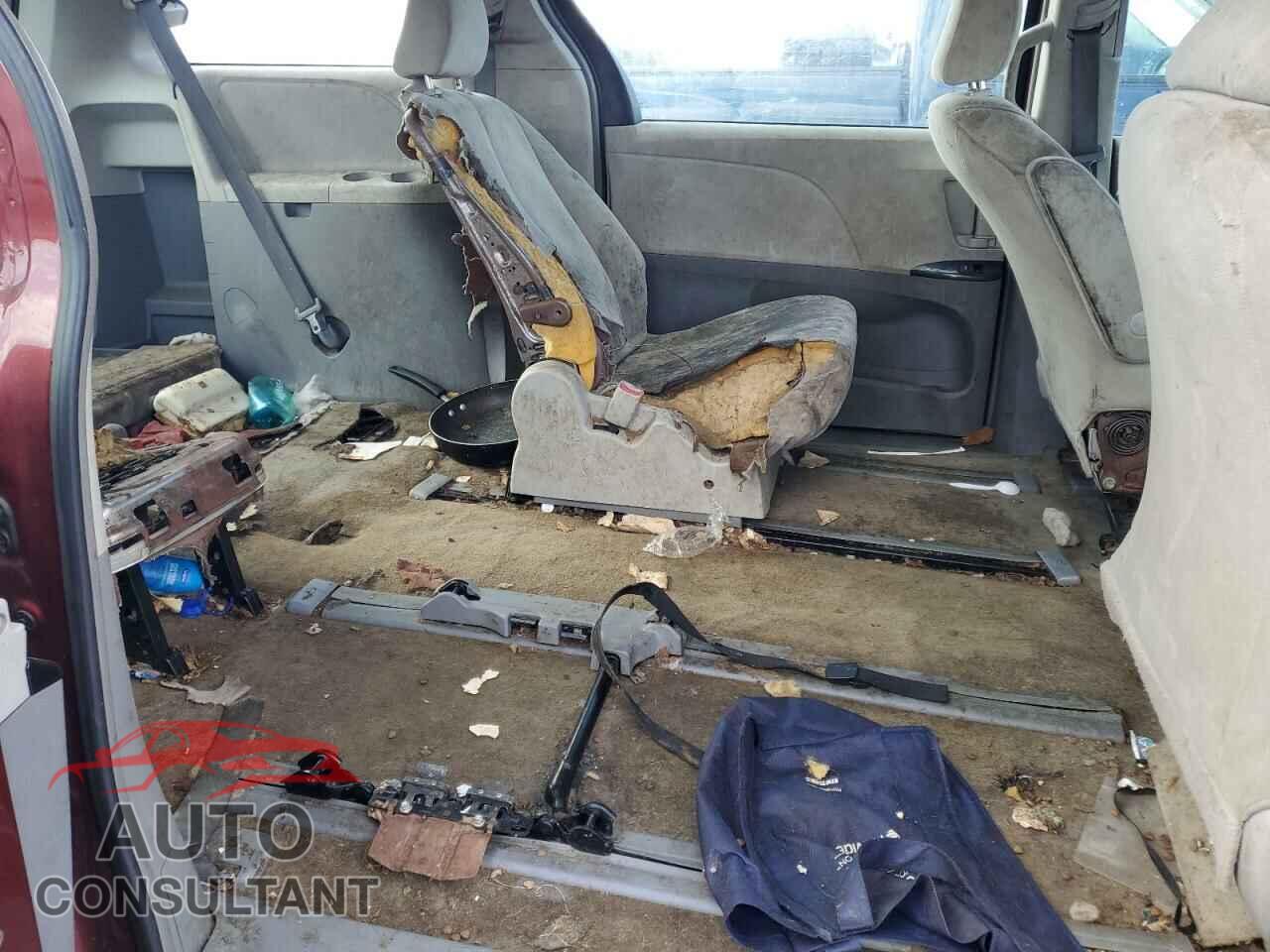 TOYOTA SIENNA 2012 - 5TDKA3DC2CS014043