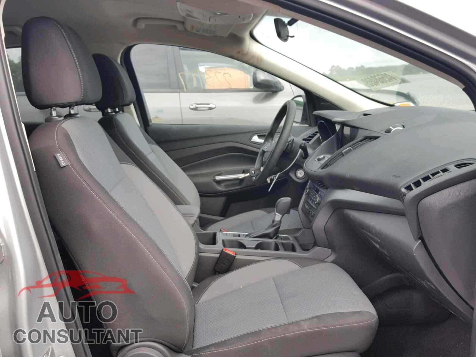 FORD ESCAPE SE 2017 - 1FMCU0GD8HUD81445