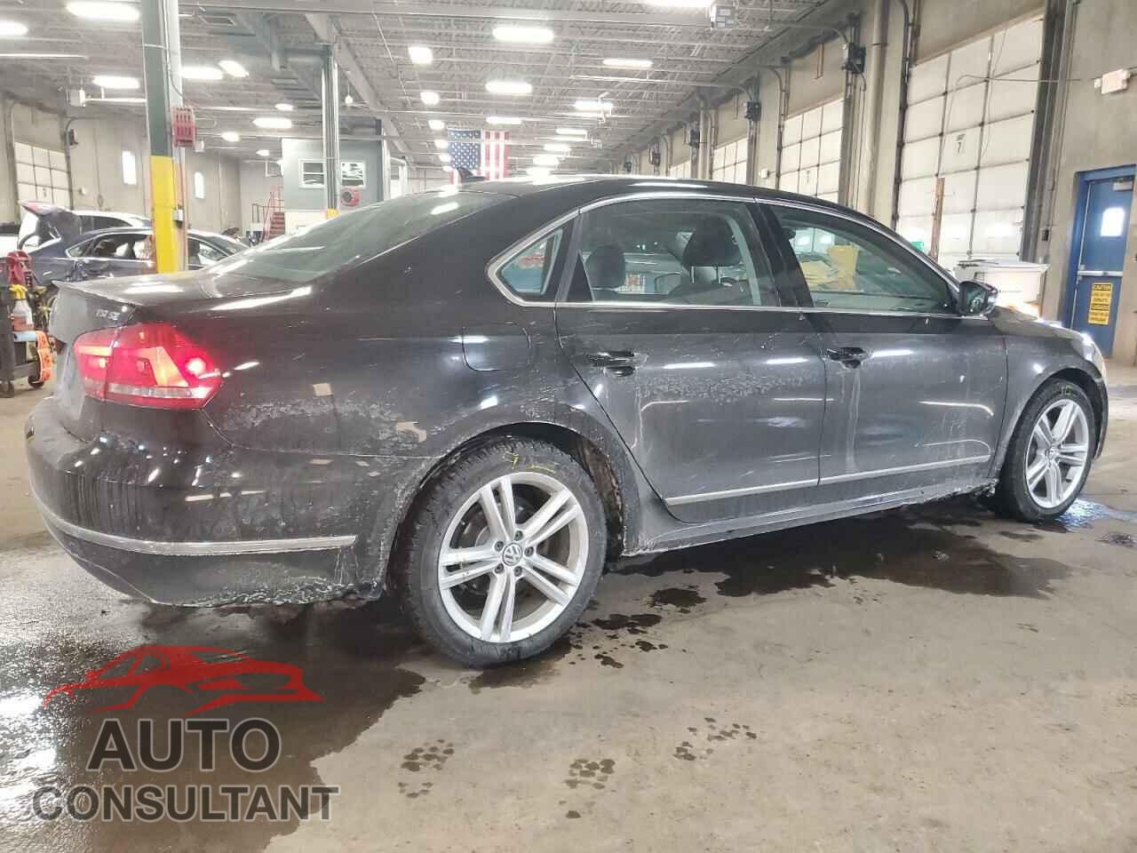 VOLKSWAGEN PASSAT 2015 - 1VWBS7A37FC017922