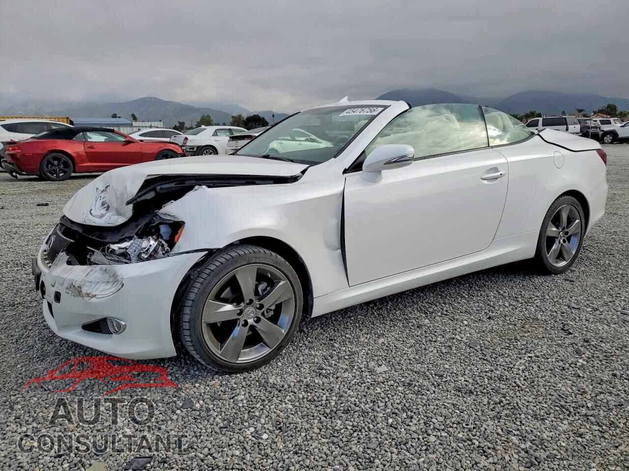 LEXUS IS 2011 - JTHFF2C21B2521039