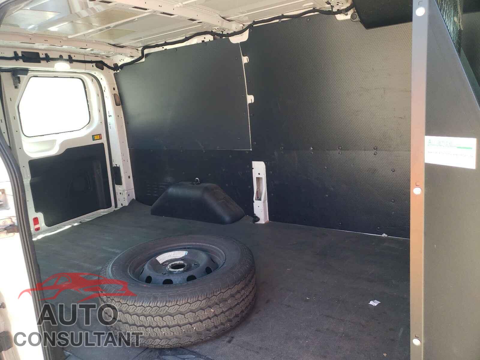 FORD TRANSIT CO 2018 - 1FTYR1YM3JKA50760