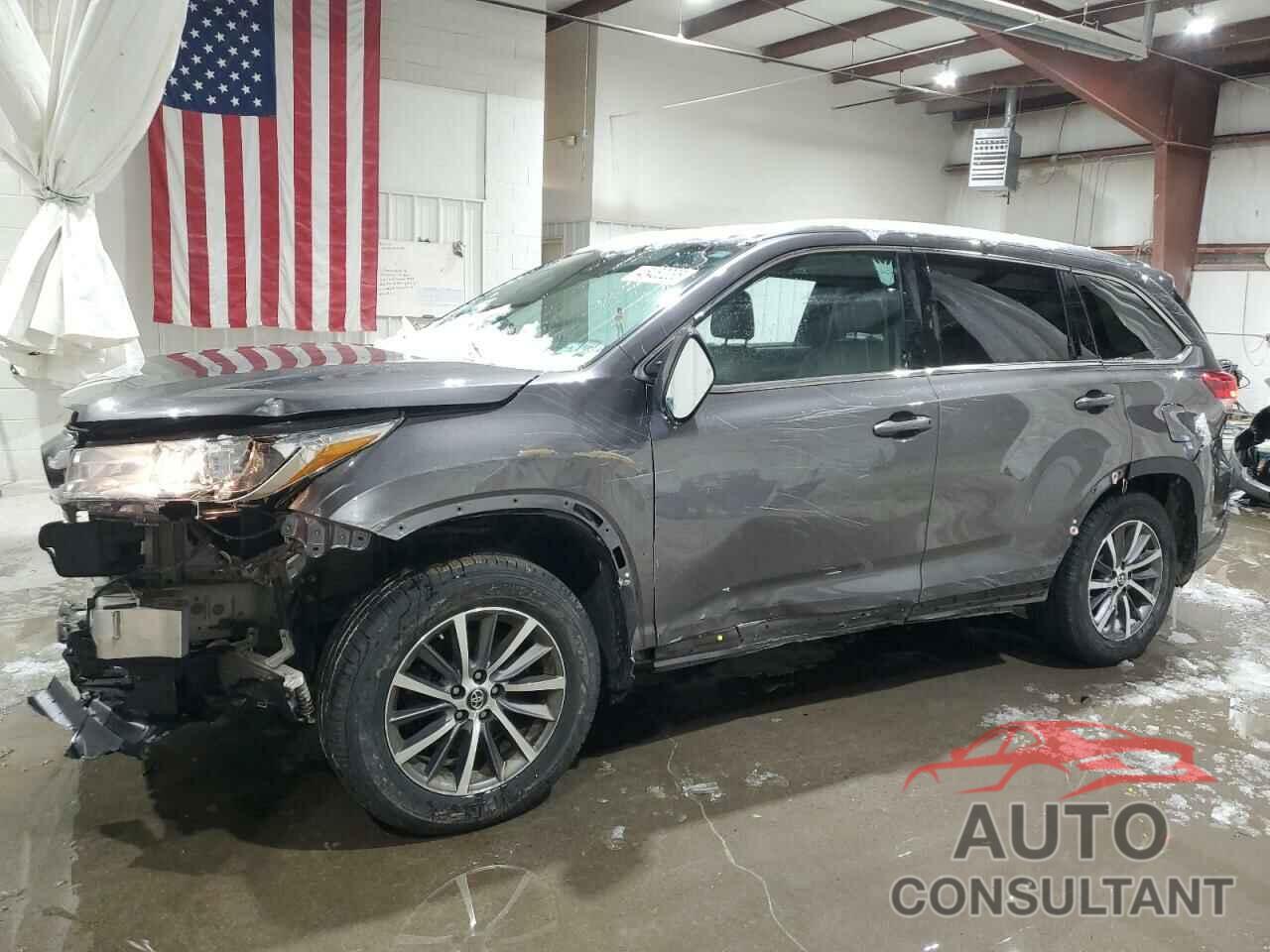 TOYOTA HIGHLANDER 2018 - 5TDJZRFH4JS864995