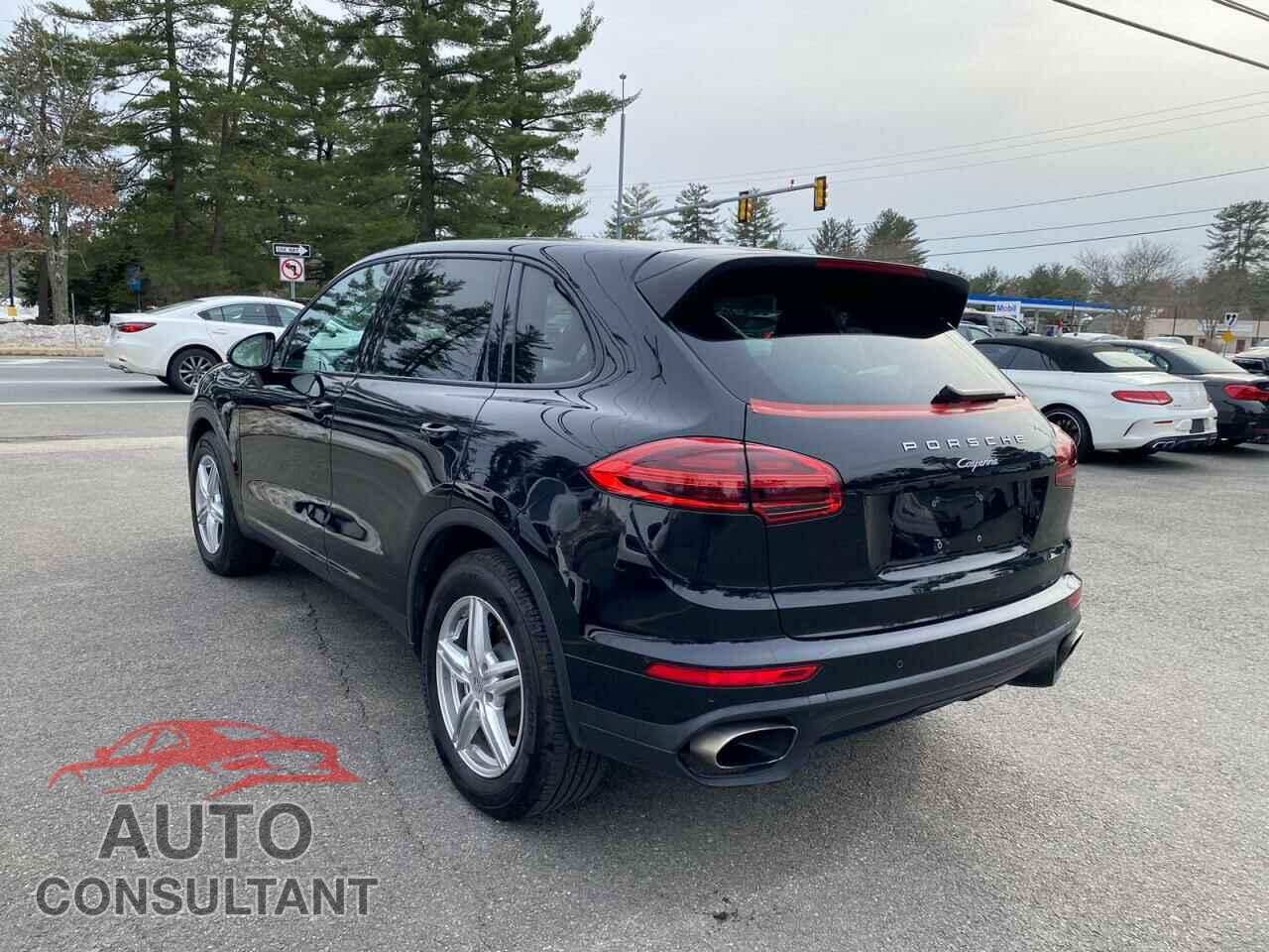 PORSCHE CAYENNE 2016 - WP1AA2A21GKA08716