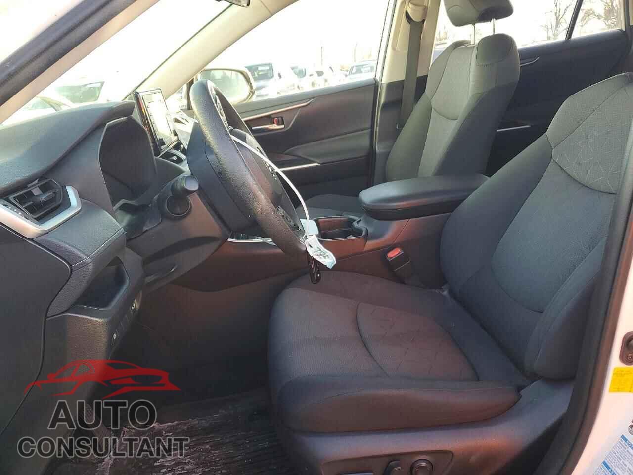 TOYOTA RAV4 2019 - JTMP1RFV3KD024890