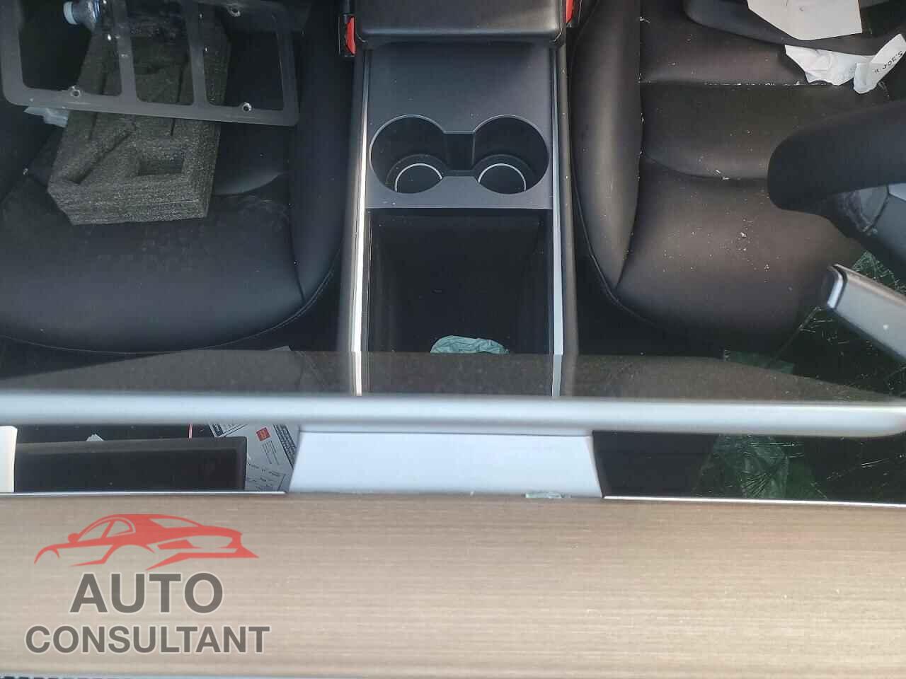 TESLA MODEL Y 2023 - 7SAYGDEF6PF862995